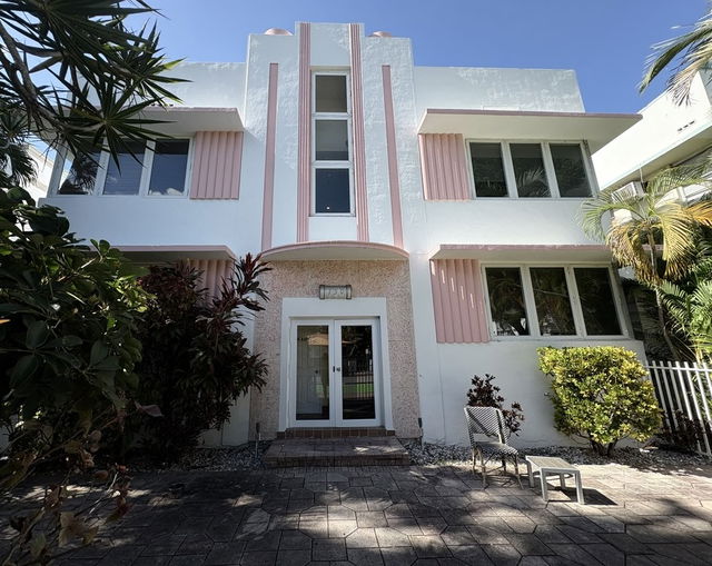 Jefferson Place  photo 2